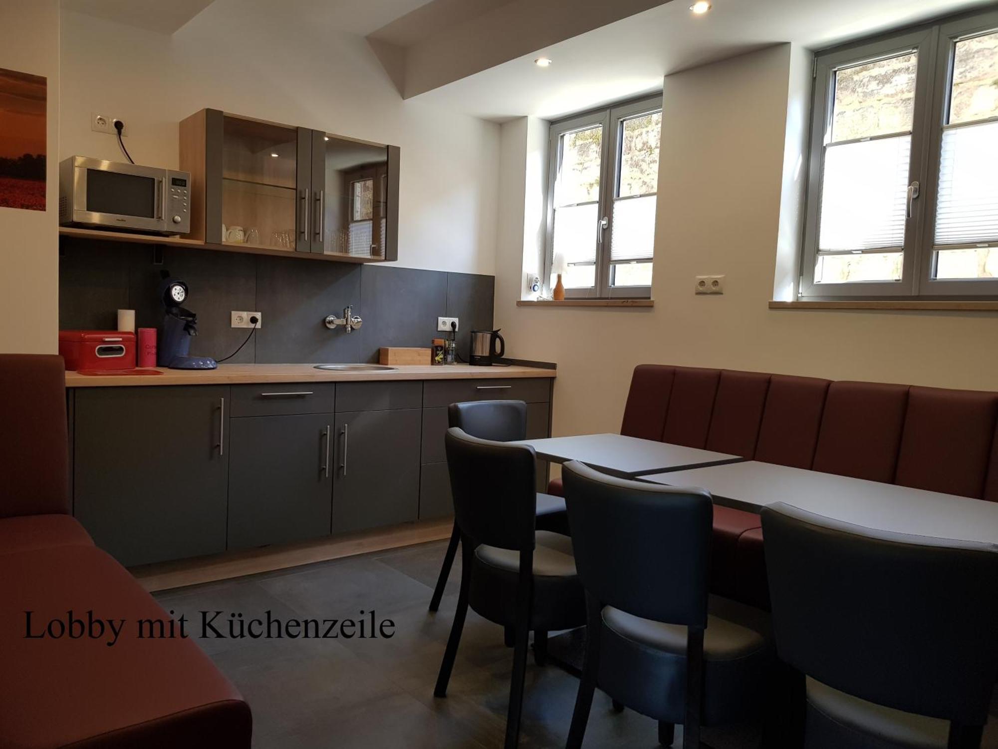Hotel Garni Und Apartments Zur Krone Hilpoltstein Buitenkant foto